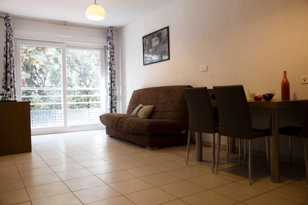 Comfort Aparthotel Antibes Le Maestria Room photo